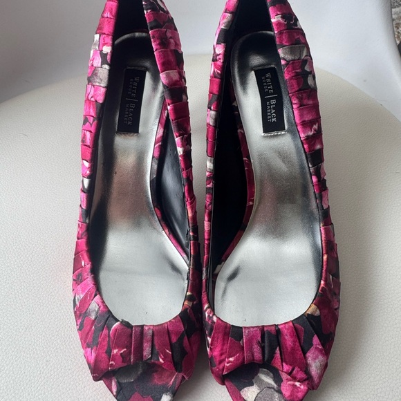 White House Black Market Pink Patterned Heels - Picture 4 of 9